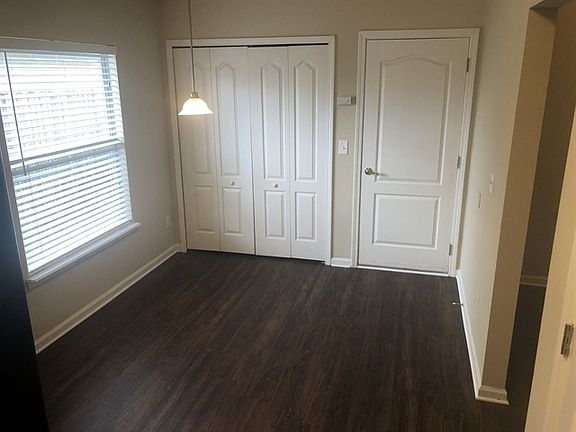 5th image of 1804 Saw Lake Dr