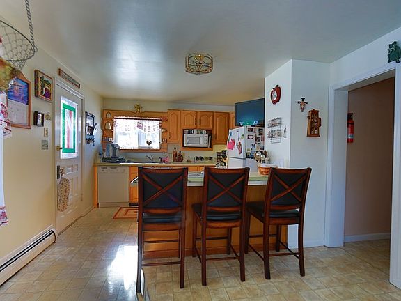 4th image of 42 1/2 Meade St