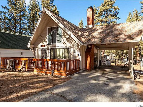2nd image of 1091 Mountain Ln