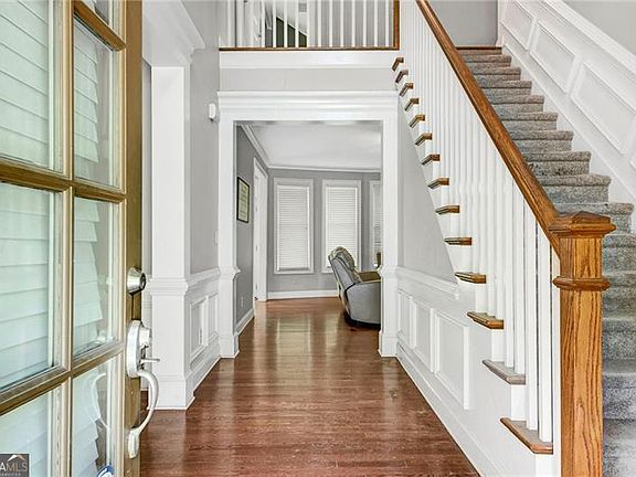 4th image of 20 Brookside Way NW