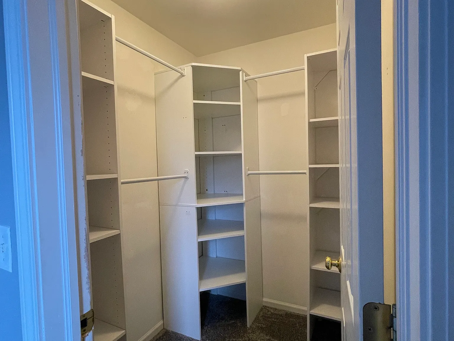 2 bed, 1.5 bath, 1542 sqft, $2,100 — Photo 2