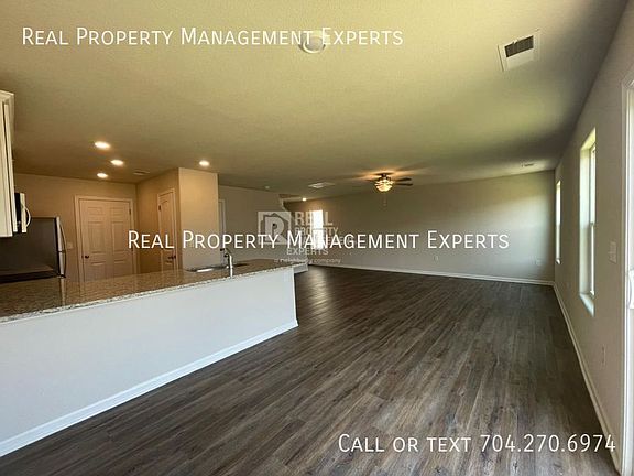 4th image of 8104 Derby Woods Ln