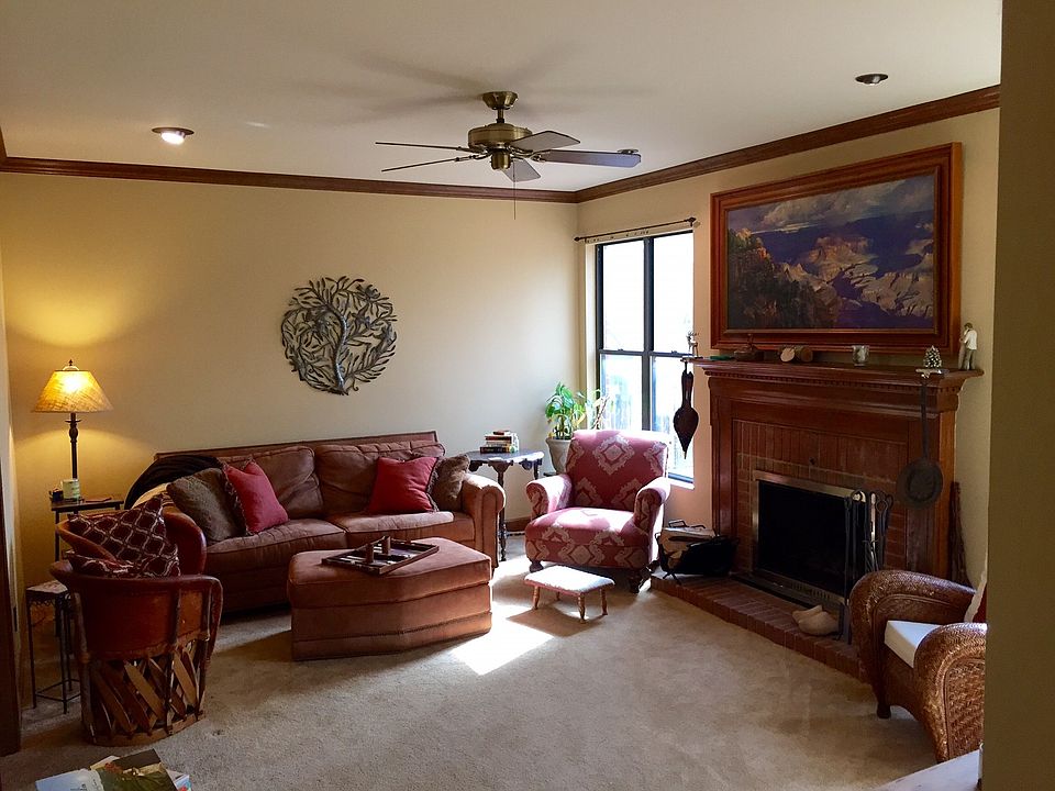 1st image of 233 Woodcrest Dr