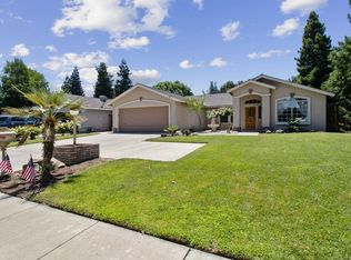 1060 Kamm Ave, Kingsburg, CA 93631