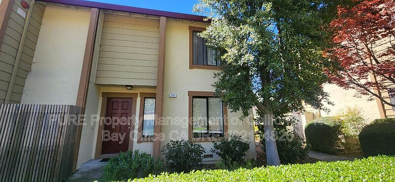 1st image of 210 Park Place Dr