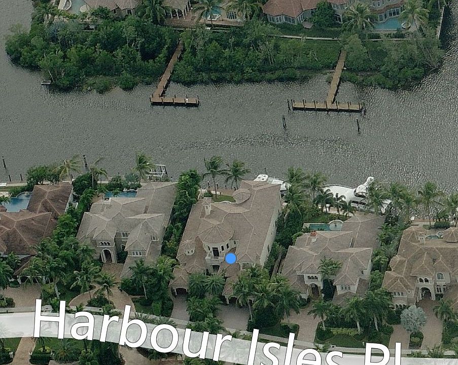 2nd image of 832 Harbour Isles Pl