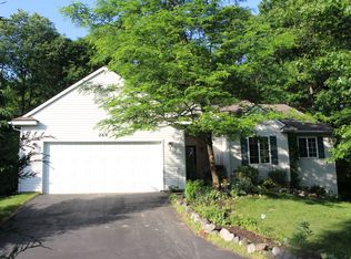 269 Coyote Ct, Pinckney, MI 48169