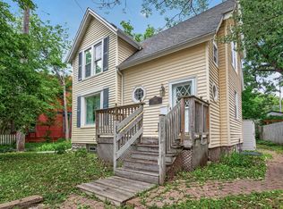 394 Dewey St, Saint Paul, MN 55104