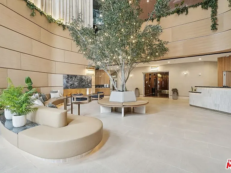 1100 Wilshire Blvd — Photo 37