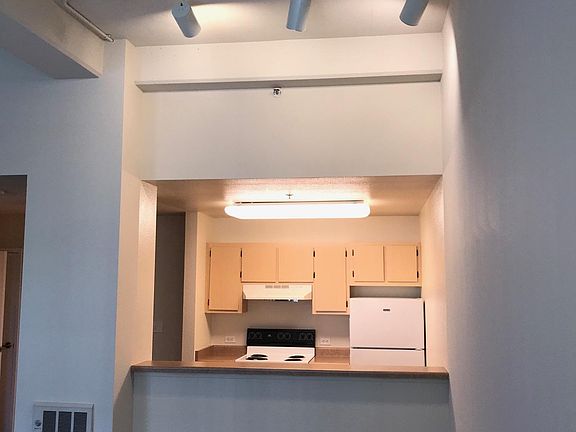 4th image of 400 S Palm Dr Unit 205