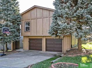 8011 Read St, Omaha, NE 68122