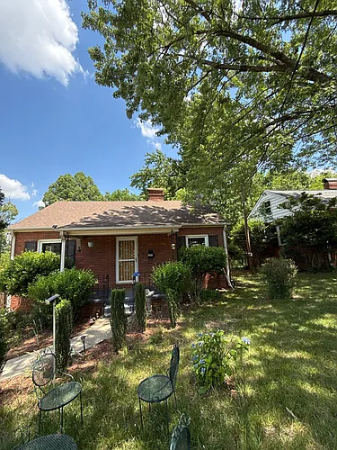 324 E Peterson Dr Photo 1