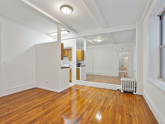 2nd image of 287 Amsterdam Ave #401