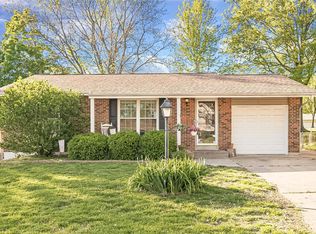 15 Oak Hill Ln, Saint Peters, MO