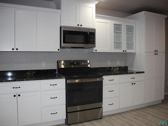 5th image of 1024 Clover Ln