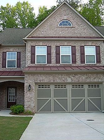 Great curb appeal in wonderful quiet swim community