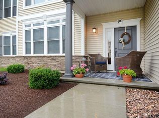602 Lois Ln, Schenectady, NY 12304