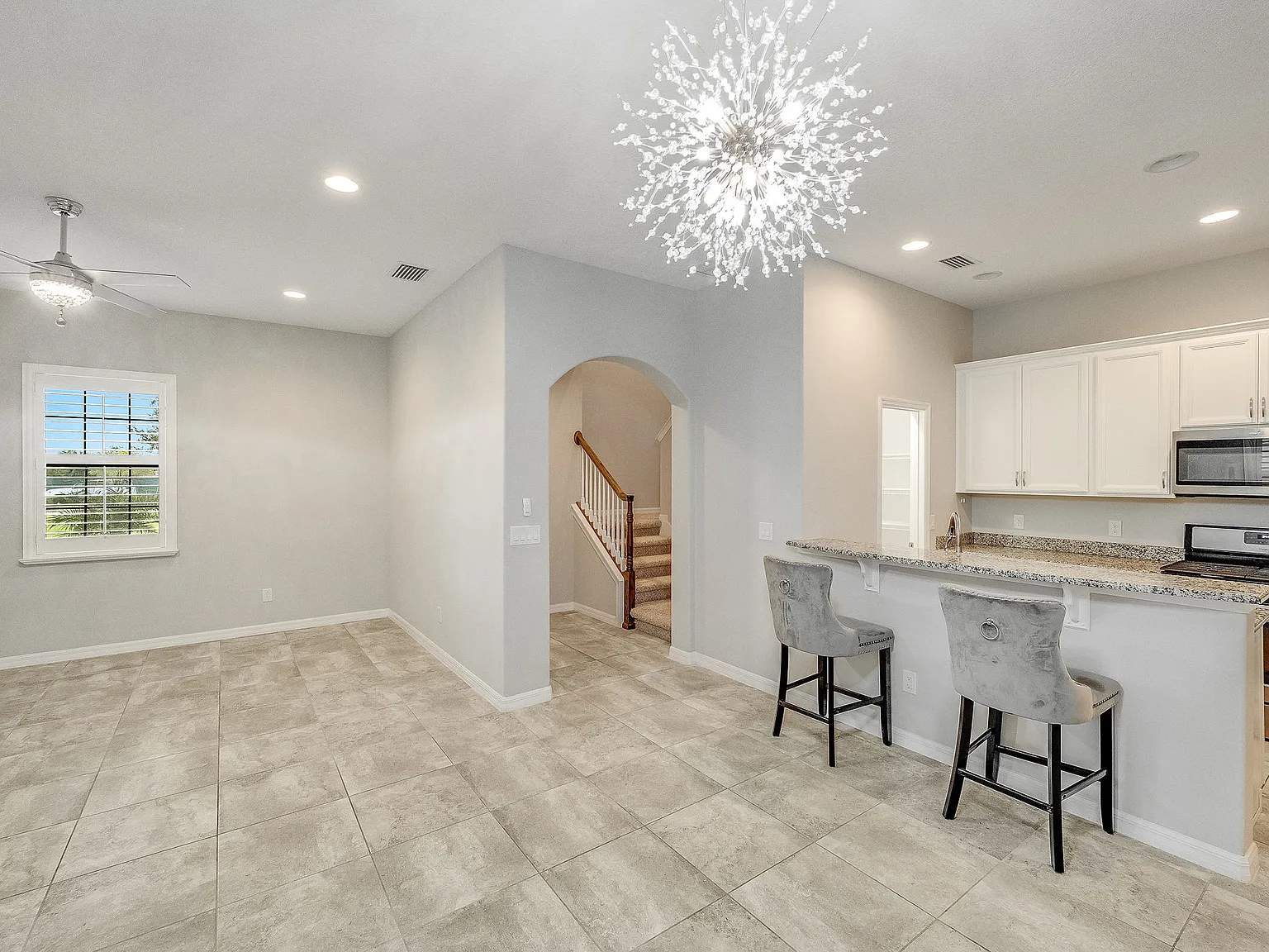 3 bed, 2044 sqft, $3,500 — Photo 4