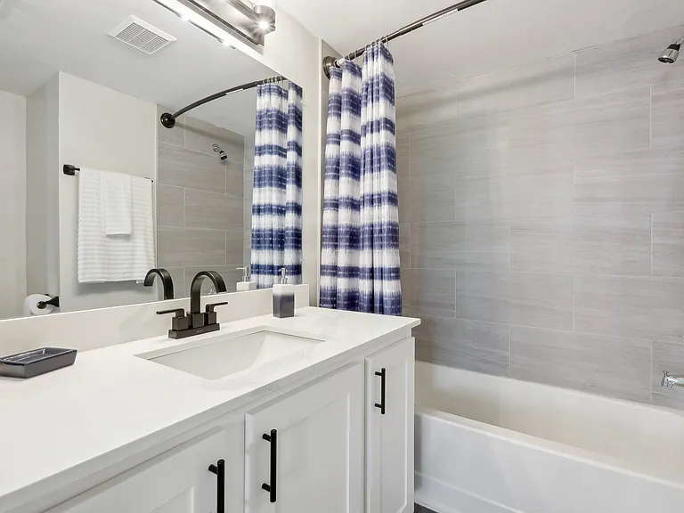 The Lennox — Photo 9