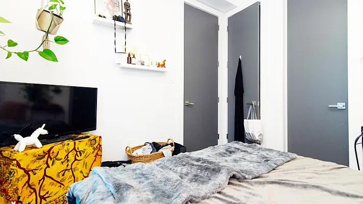 Rented by Nooklyn NYC LLC | media 7