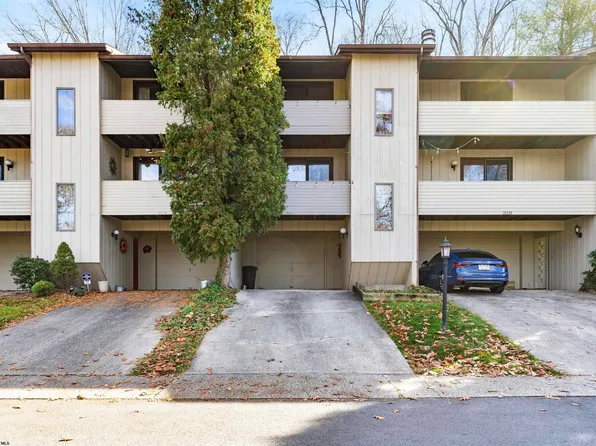 211-C Morgan Dr, Morgantown, WV 26505