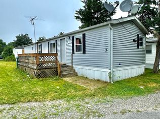 14 5th Ave, Pocasset, MA 02559