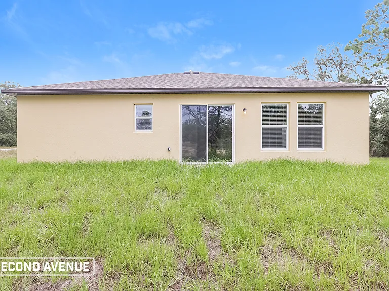6690 N Roland Dr — Photo 14