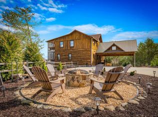 406 Hope Dr, Blue Ridge, GA 30513