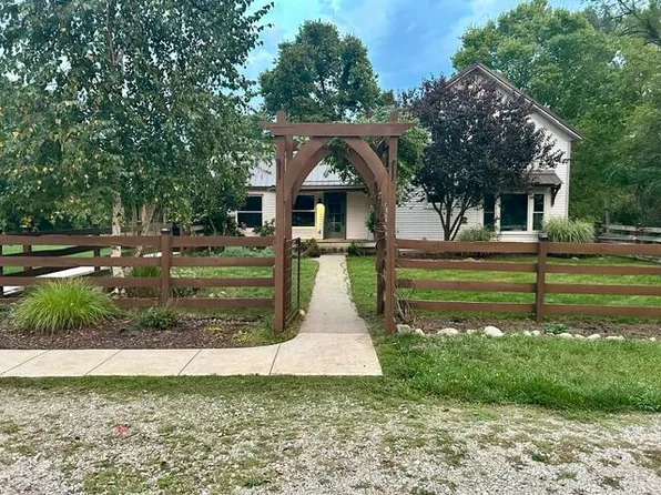 9420 Bluewater Hwy, Saranac, MI 48881