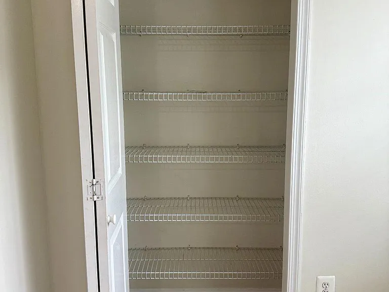 2202 Commissary Cir #208 — Photo 13