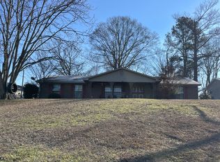 282 Stonewall St, West Point, MS 39773