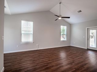 3 Brookmeadow Dr #B, Wimberley, TX 78676