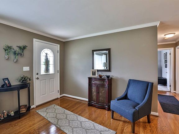 4th image of 2955 Werkridge Dr