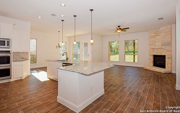 5th image of 5827 Cedar Hill Way