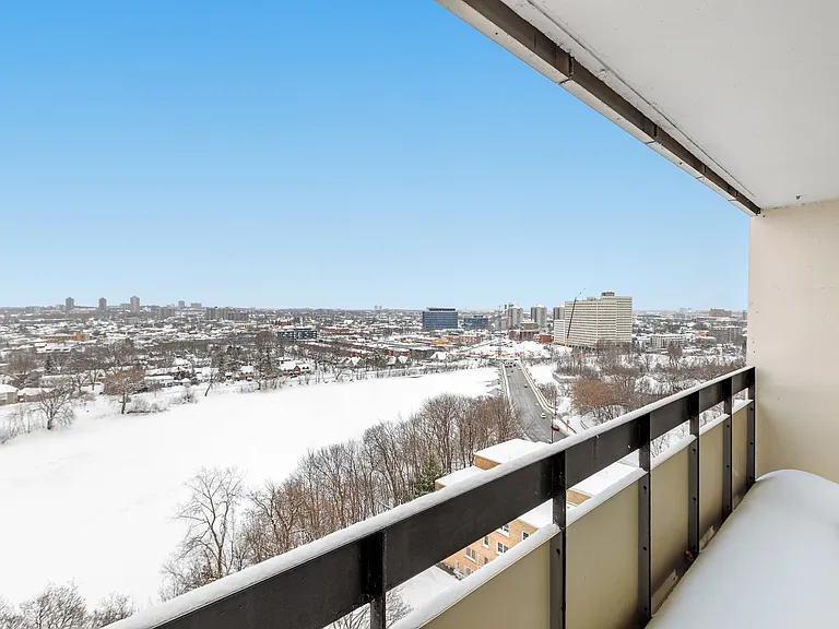 211 Wurtemburg St — Photo 46