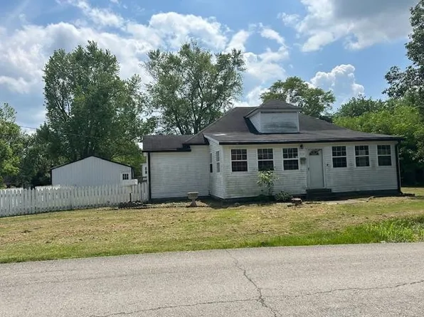 202 5th St, Cloverport, KY 40111