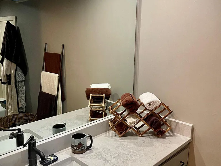 2058 E Michigan Ave — Photo 10