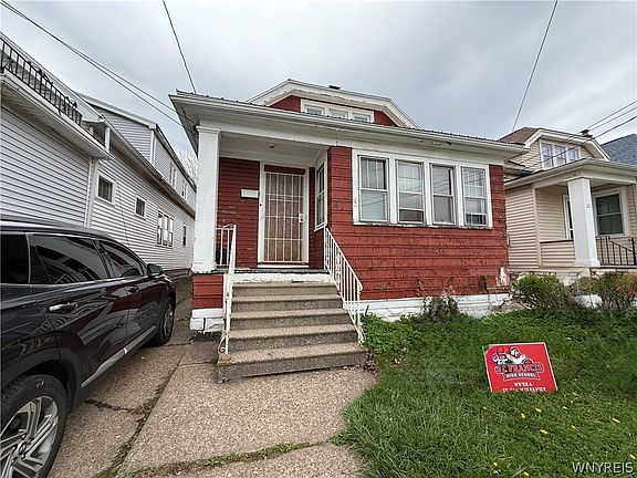 2nd image of 18 Wilkes Ave