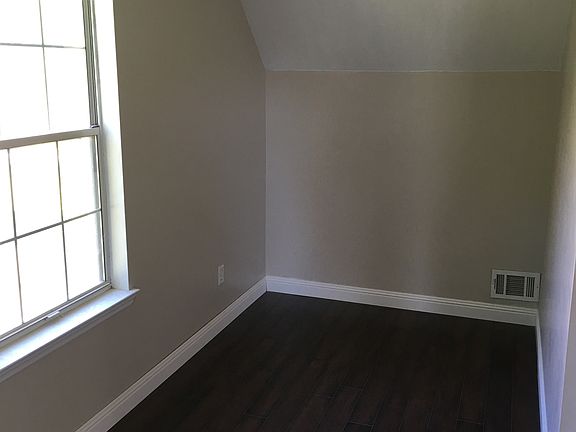 4th image of 8727 Forest Pond Dr