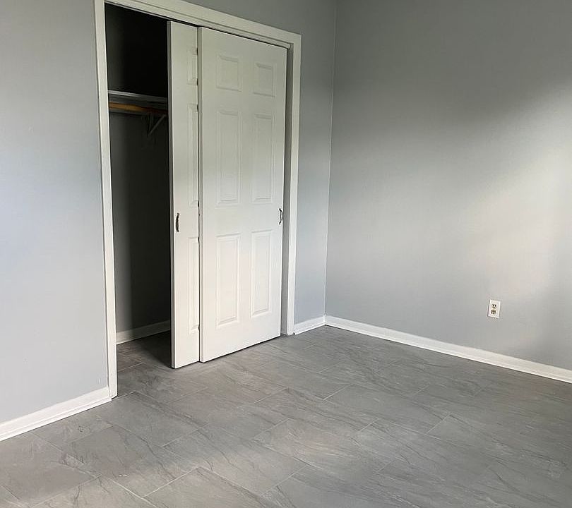1st image of 280 Sunset Dr #B