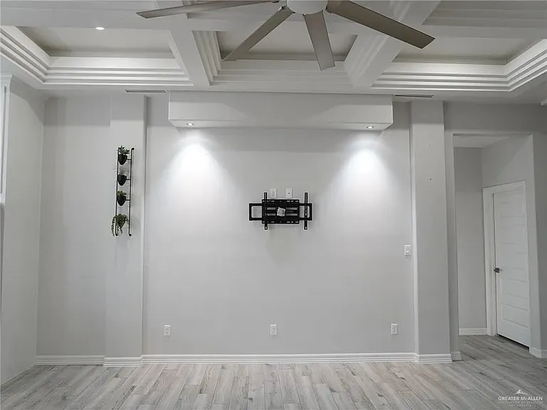 2700 E Comal Rd — Photo 10