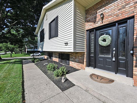 5th image of 1613 Muskegon Dr