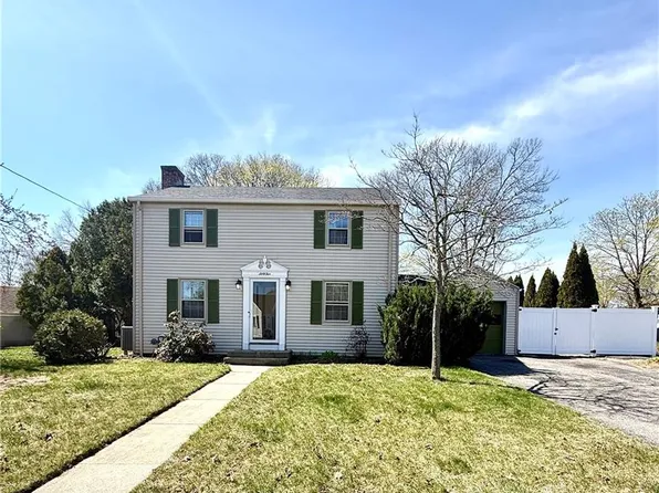 65 Brunswick Dr, Warwick, RI 02886