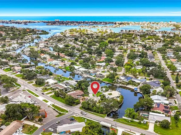 3511 North Cir, Largo, FL 33770