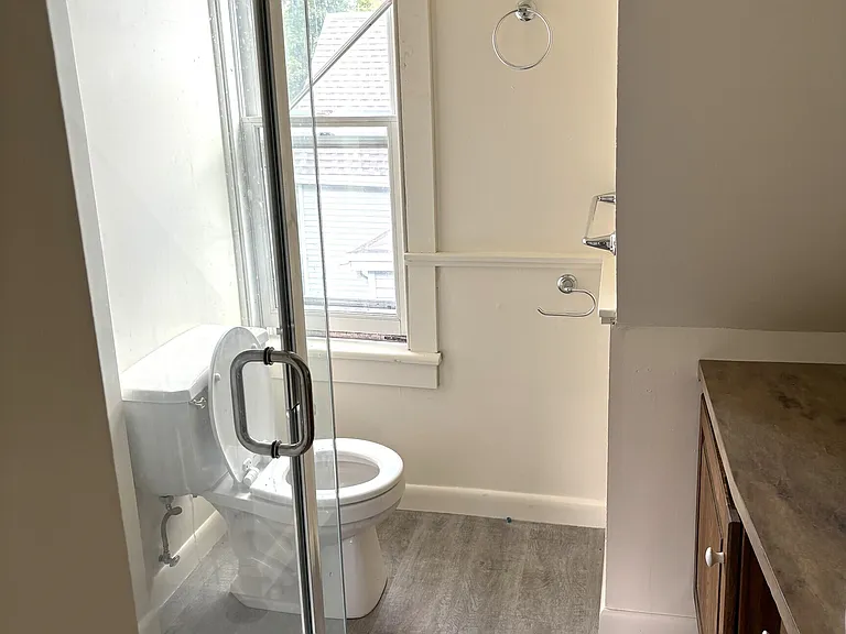 1310 Stanley St #3 — Photo 12