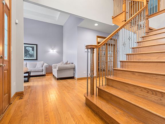 3rd image of 15549 Julies Way