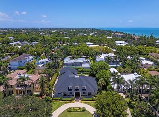 194 4th Ave N, Naples, FL 34102