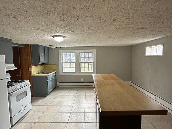 5th image of 88 Elizabeth Ann Dr #0