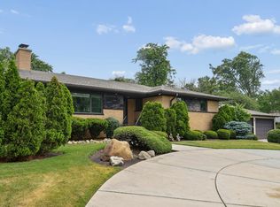 20W276 Belmont Pl, Addison, IL 60101