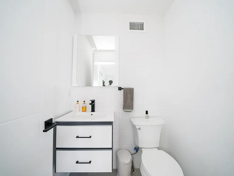 496 Undercliff Ave #3A — Photo 28